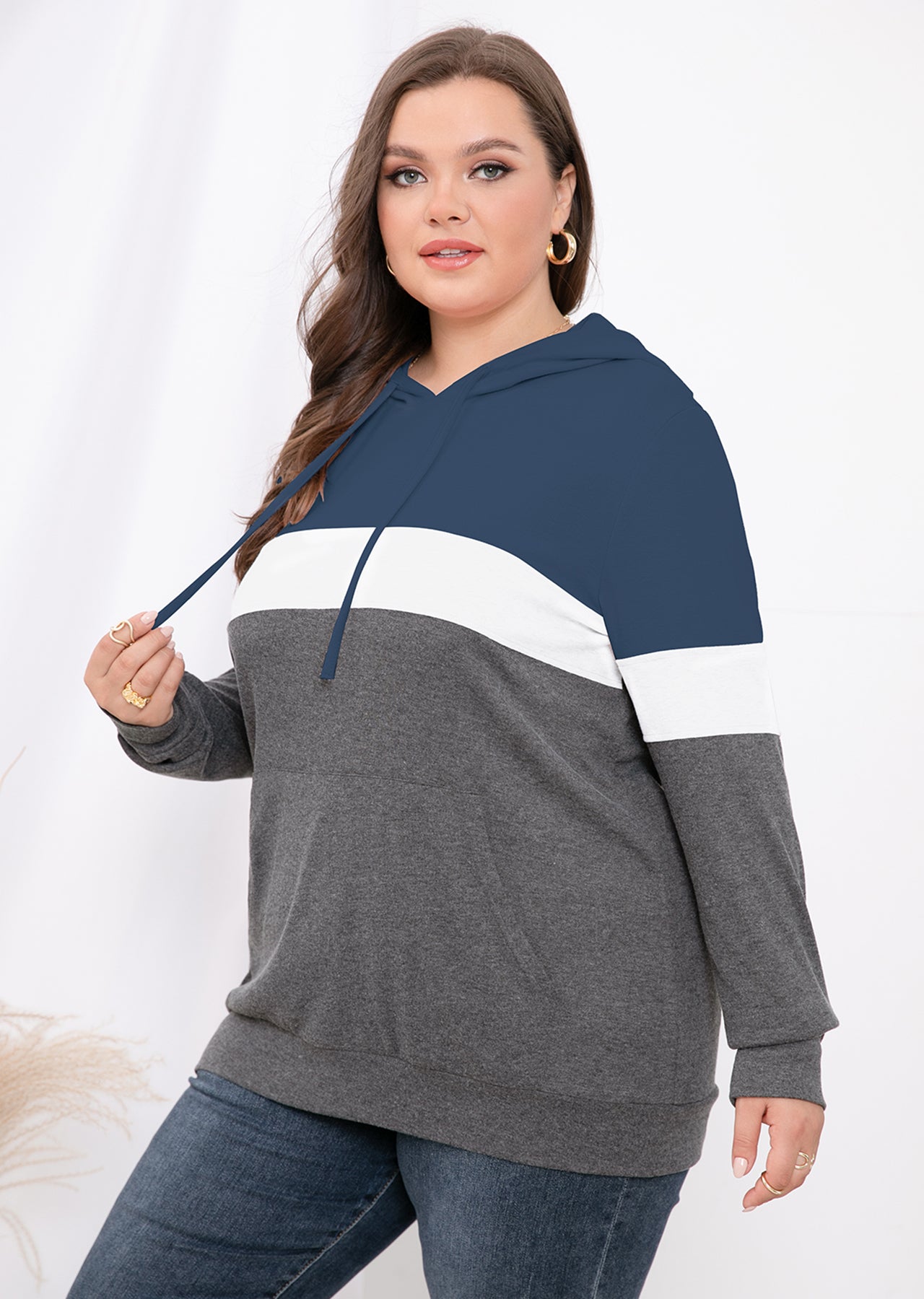 JuneFish Women's Plus Size Long Sleeve Sweatshirts Color Block Hoodies Pullover with Pocket